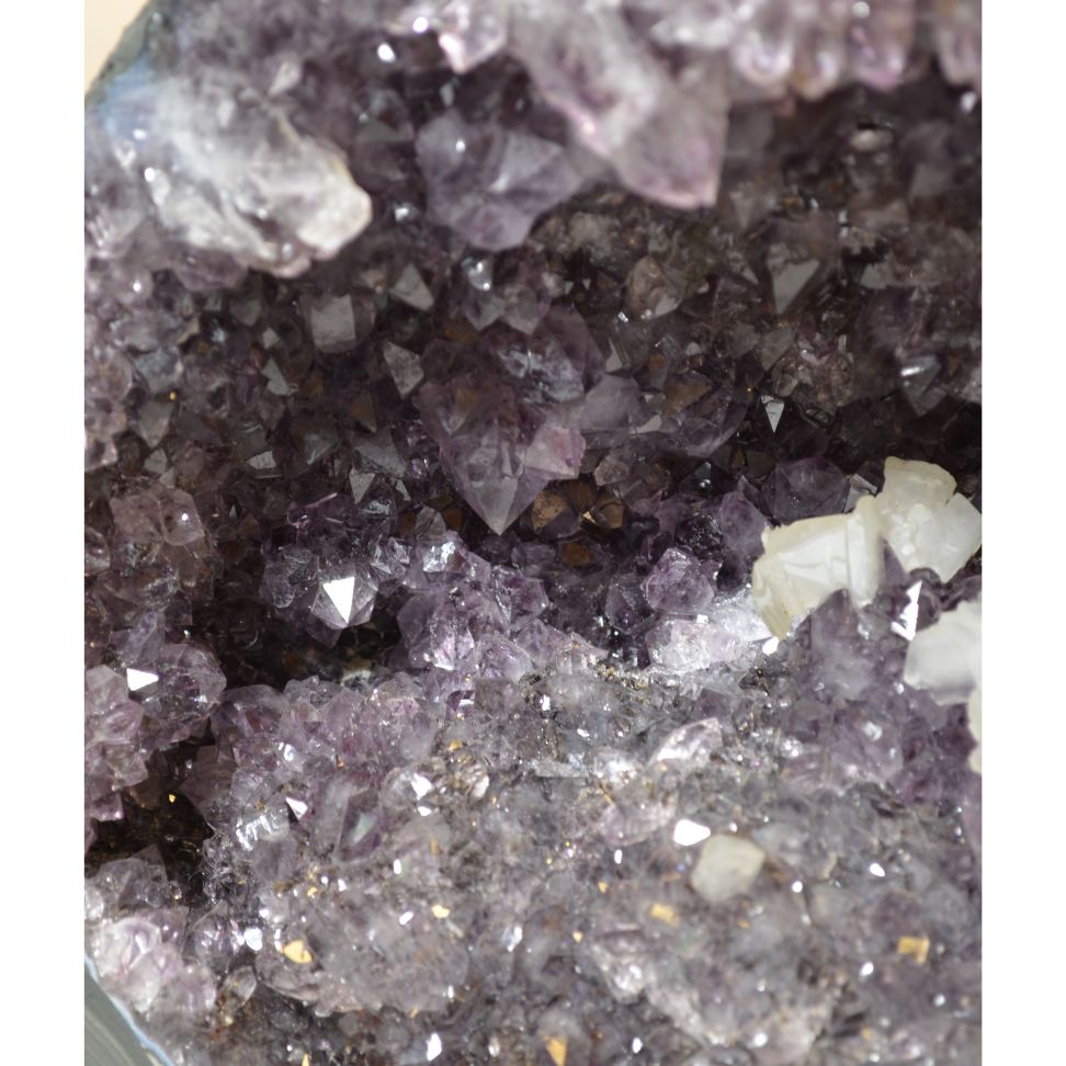 
                  
                    Amethyst-Druse Nr. 50
                  
                