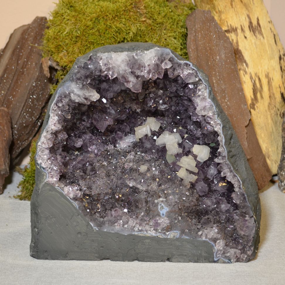 
                  
                    Amethyst-Druse Nr. 50
                  
                