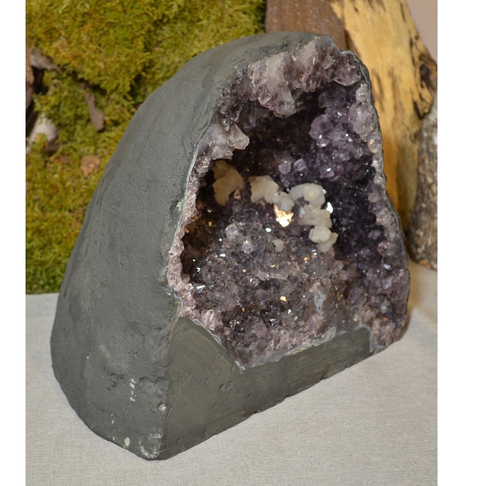 
                  
                    Amethyst-Druse Nr. 50
                  
                