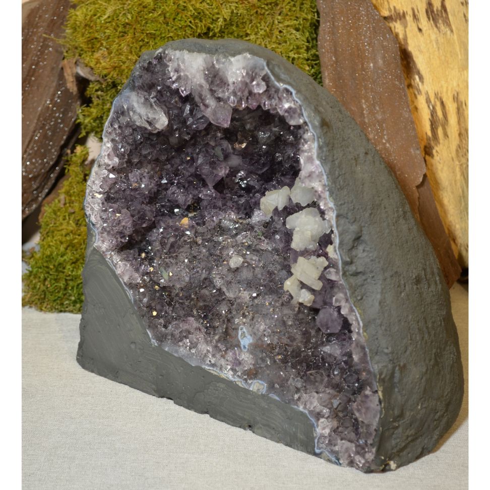 
                  
                    Amethyst-Druse Nr. 50
                  
                