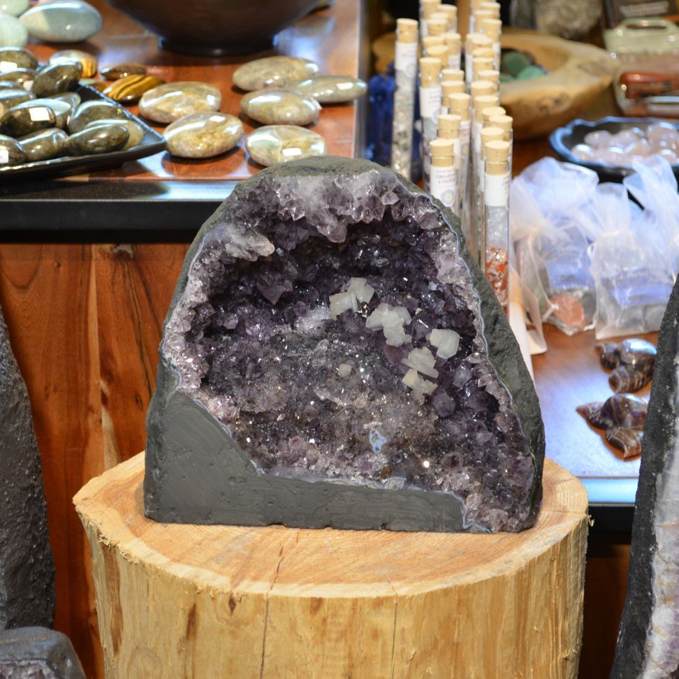 
                  
                    Amethyst-Druse Nr. 50
                  
                