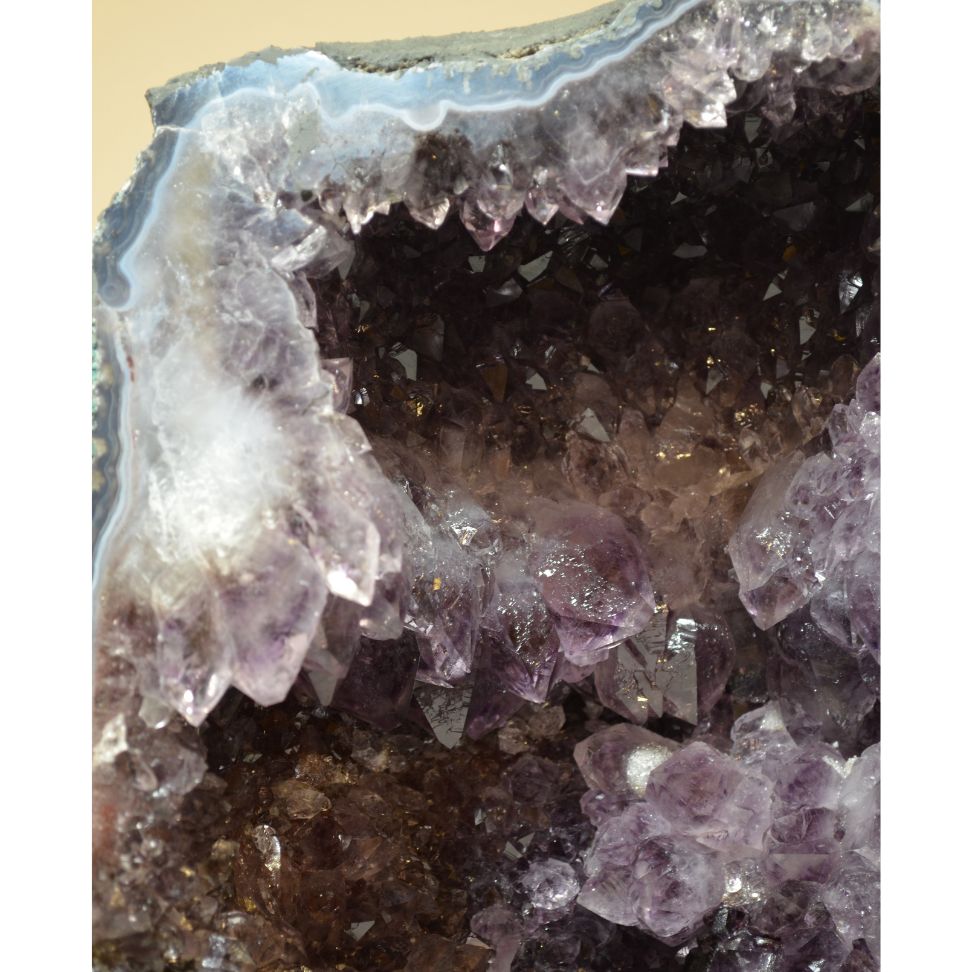 
                  
                    Amethyst-Druse Nr. 52
                  
                