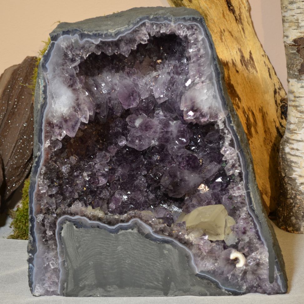 
                  
                    Amethyst-Druse Nr. 52
                  
                