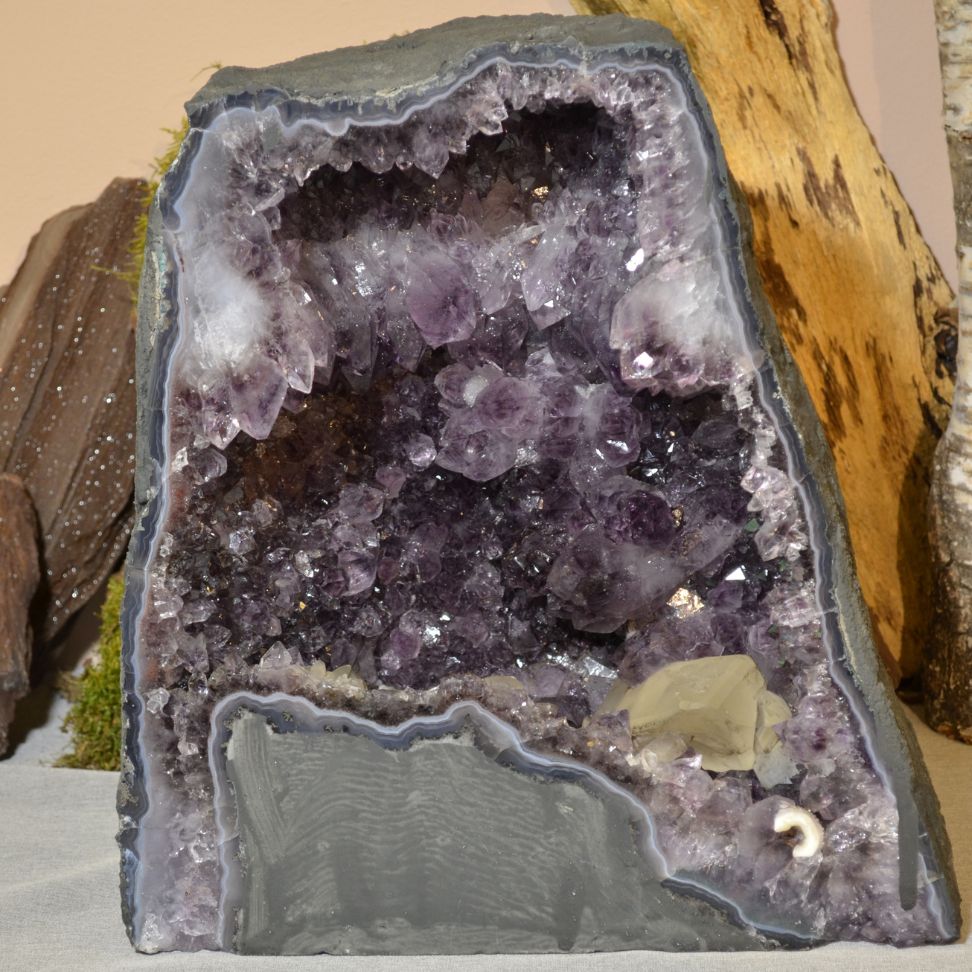 
                  
                    Amethyst-Druse Nr. 52
                  
                