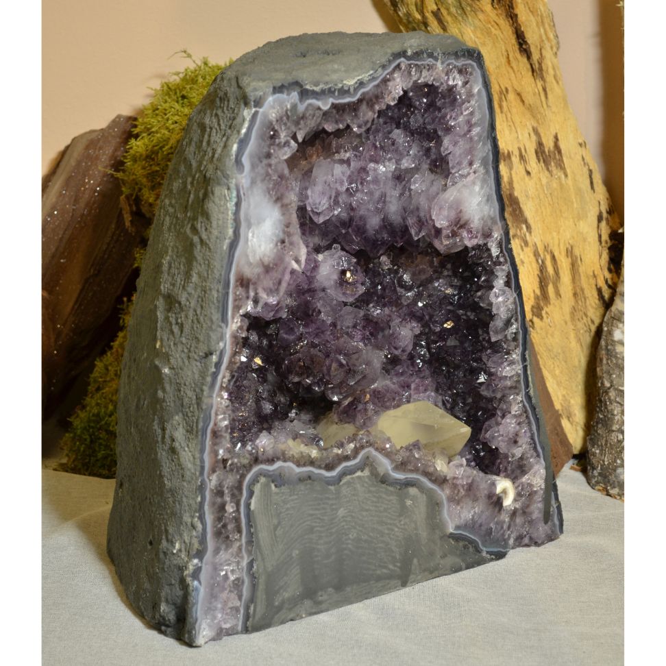 
                  
                    Amethyst-Druse Nr. 52
                  
                