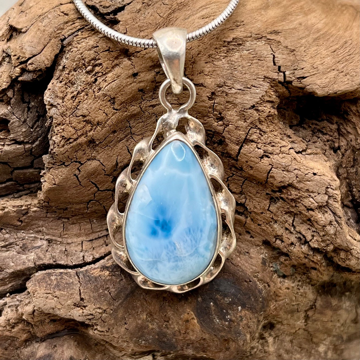 
                  
                    Larimar-Anhänger
                  
                