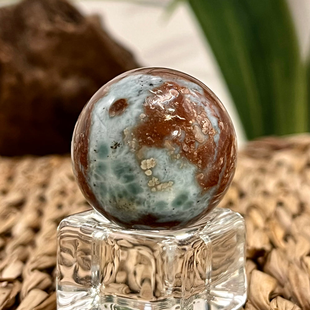 
                  
                    Larimar-Kugel Nr. 8
                  
                