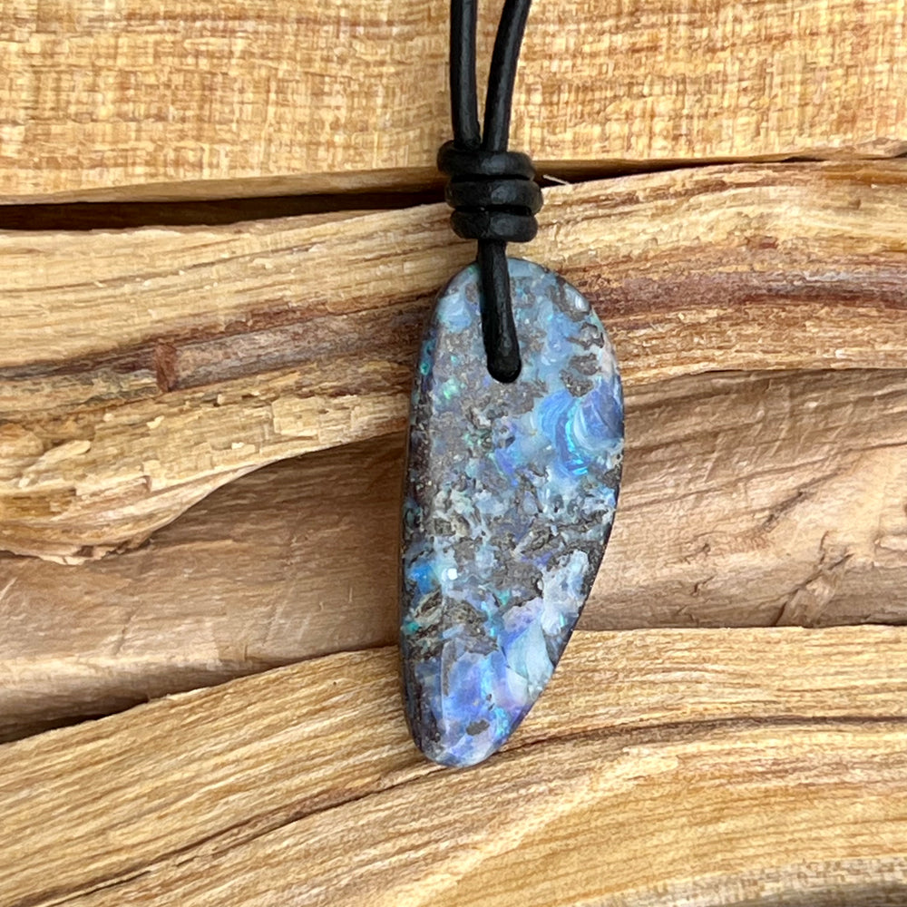 
                  
                    Boulder Opal Anhänger
                  
                