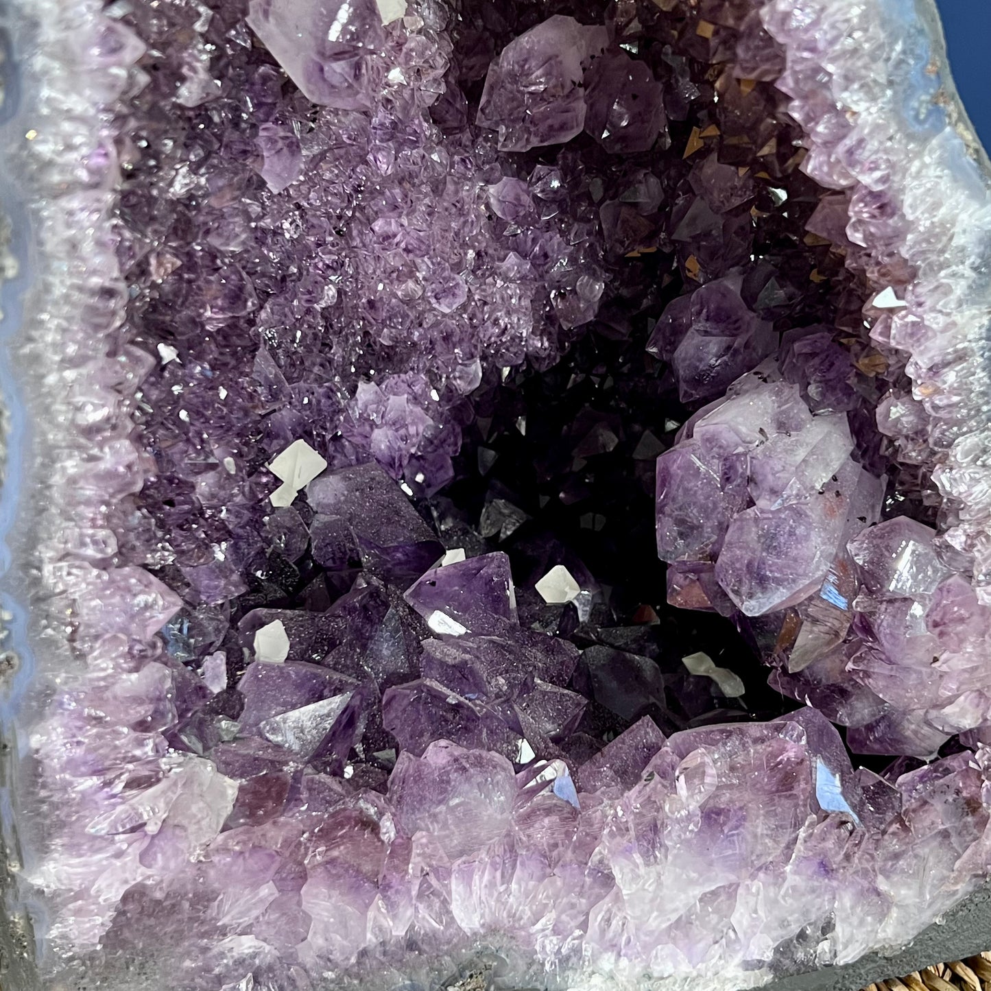 
                  
                    Amethyst-Druse
                  
                