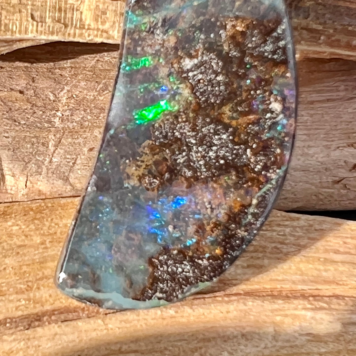 
                  
                    Boulder Opal Anhänger
                  
                