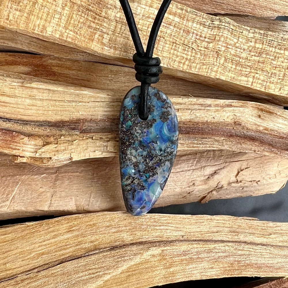 
                  
                    Boulder Opal Anhänger
                  
                