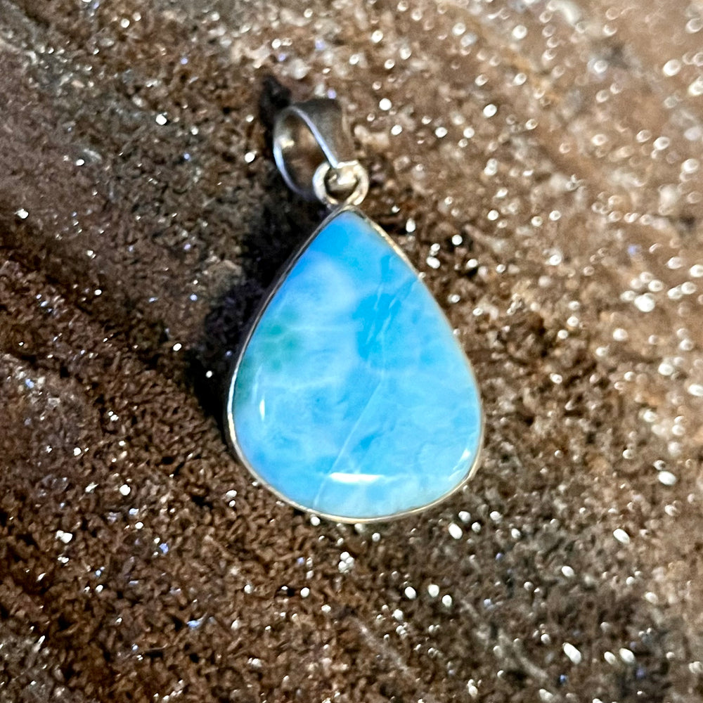 
                  
                    Larimar-Anhänger
                  
                