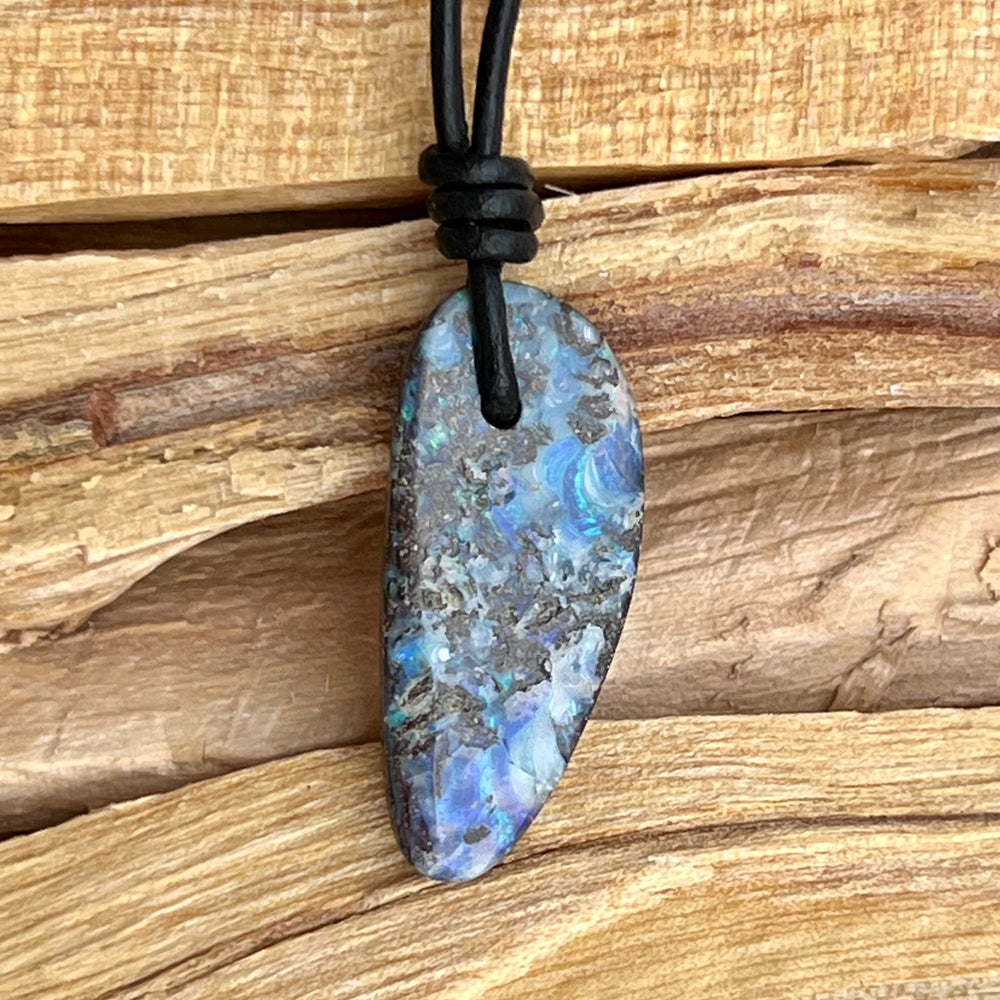 
                  
                    Boulder Opal Anhänger
                  
                