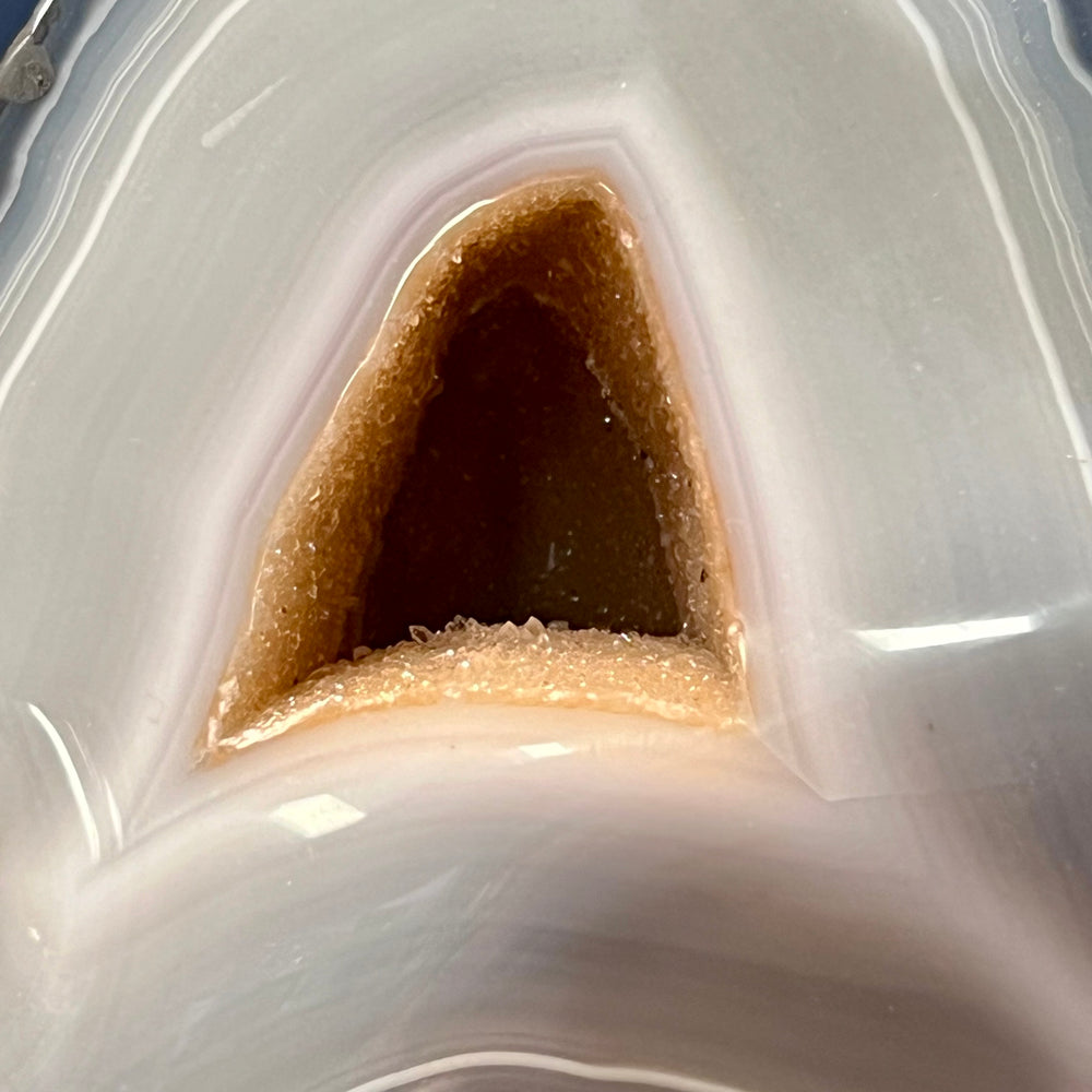 Achat-Geode auf Metallständer Nr. 2