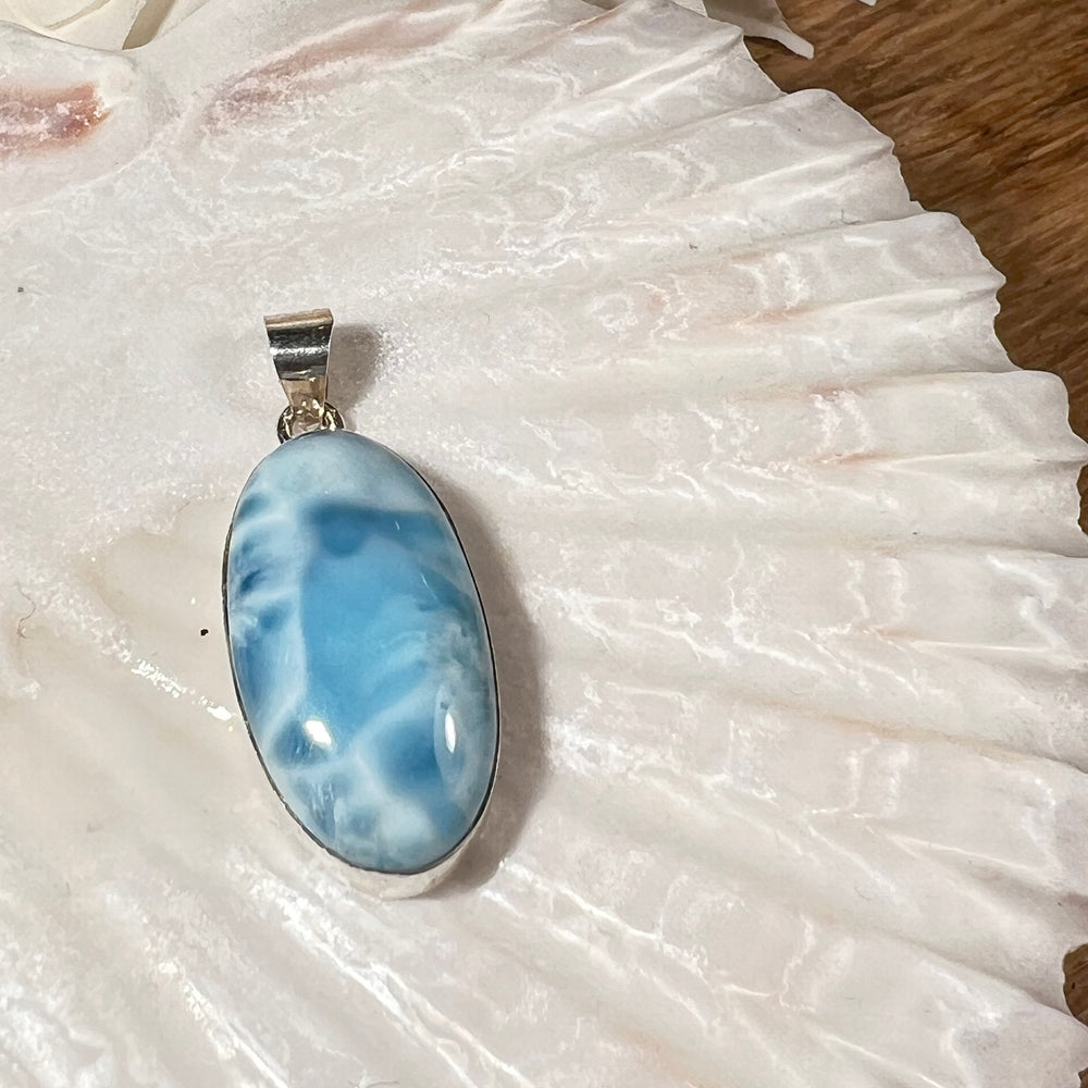 
                  
                    Kettenanhänger Larimar Oval in 925 Silber gefasst
                  
                