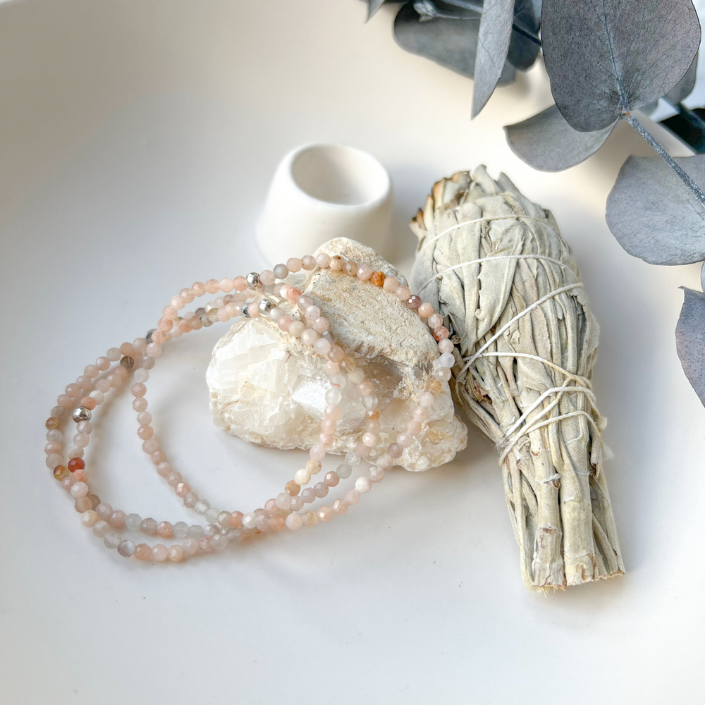 Armband aus Mondstein Facettiert