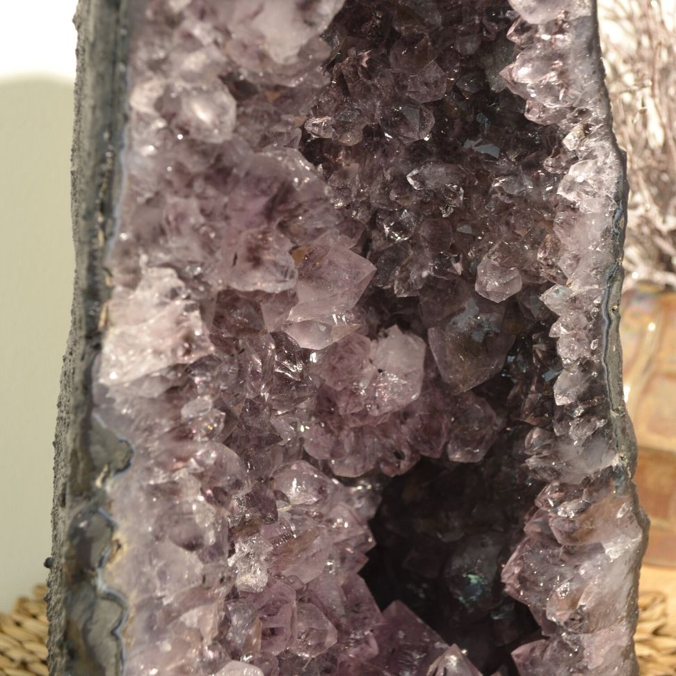 
                  
                    Amethyst-Druse Nr. 11
                  
                