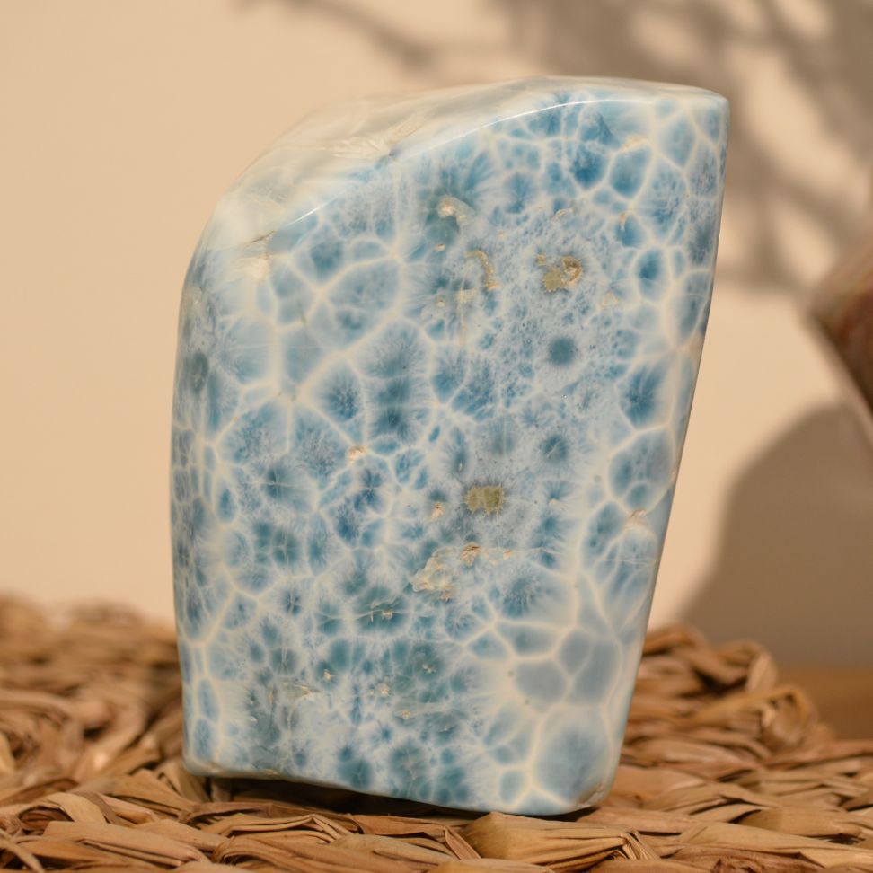 
                  
                    Larimar Free Form Nr. 1
                  
                