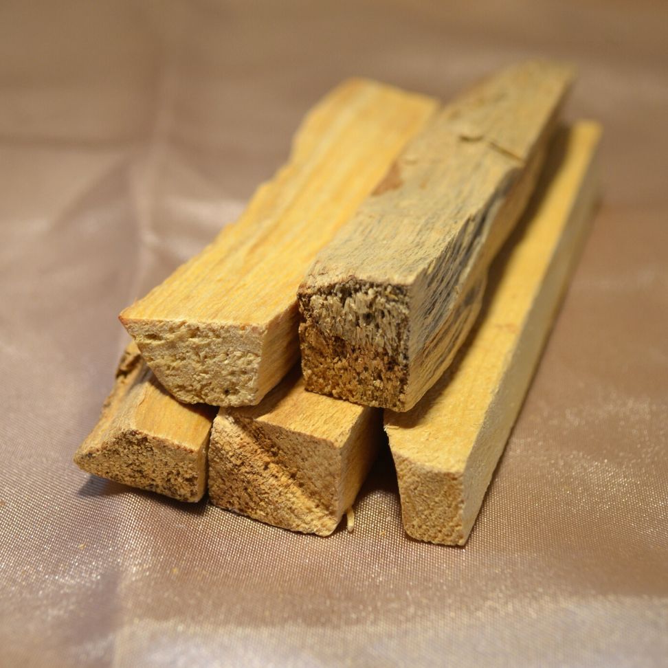 
                  
                    Palo Santo Räucherholz
                  
                