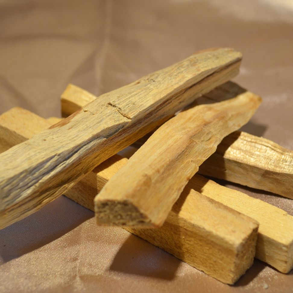 
                  
                    Palo Santo Räucherholz
                  
                