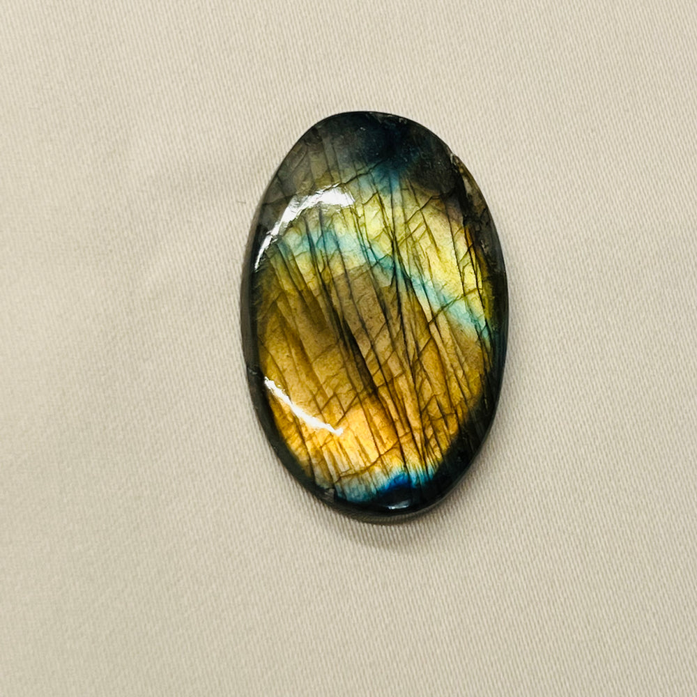 
                  
                    Labradorit Cabochons
                  
                